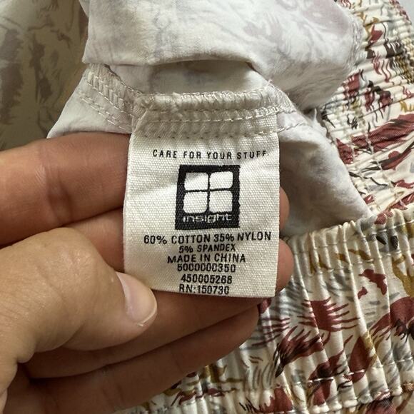 Insight Mens Shorts Sz Small Beige Red Patterned Stretch Hybrid Trunks Pockets - Picture 7 of 10